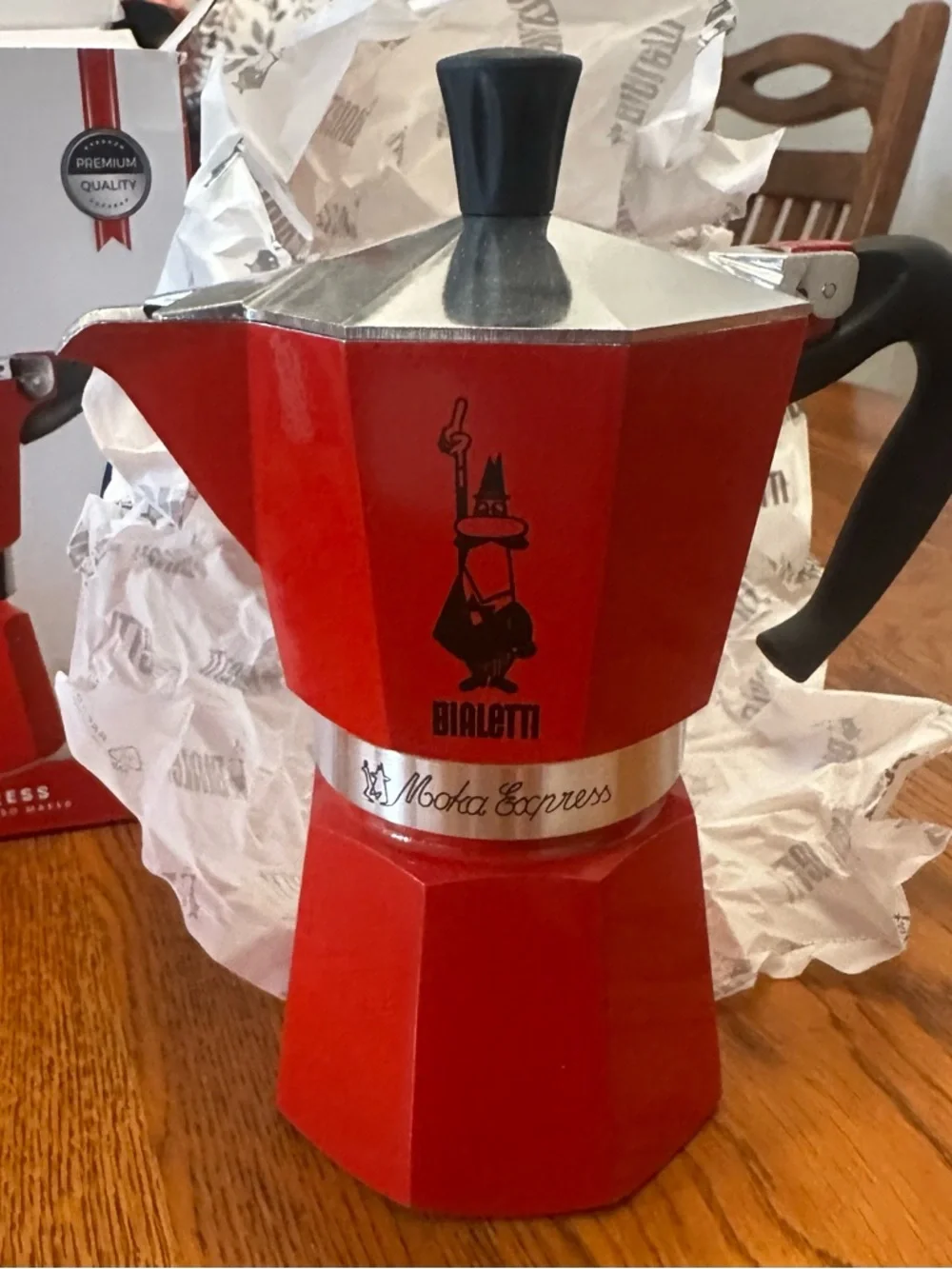 Bialetti Moka Express Red Stovetop Espresso Maker - 6 Cup - Picture 2 of 7